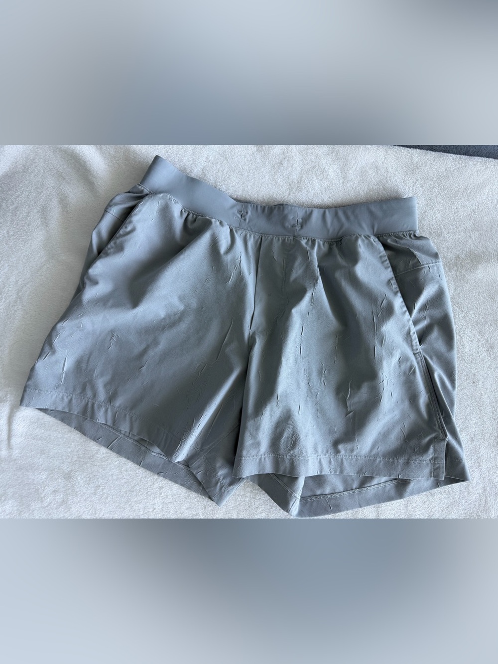 lululemon athletica Men's Athletic Shorts — Gray
